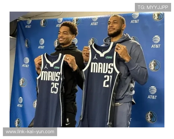 独行侠队新援表现抢眼，季后赛在即，独行侠队首发阵容