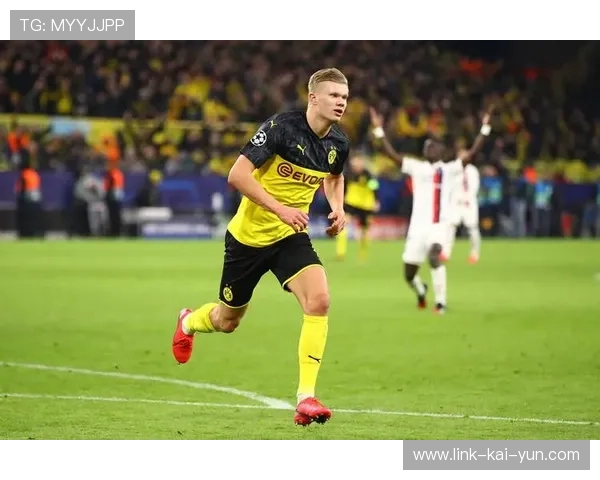 挪威哈兰德再造历史，帽子戏法带队昂首晋级