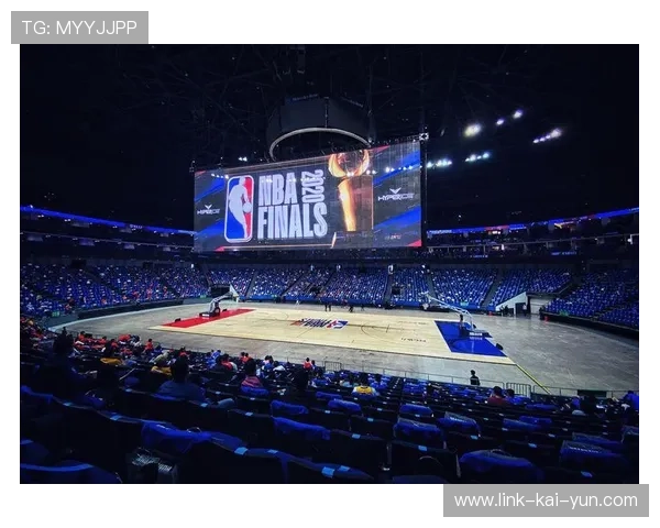 为什么 2026 年的 NBA 转播引入了“全息投篮热力图”？大数据如何改变球迷观赛习惯。